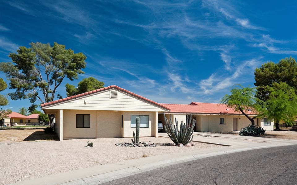 Saguaro Manor - 2x1 937